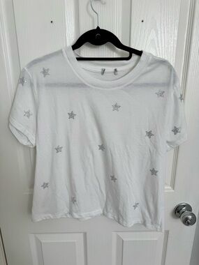 Women’s White Star-Print Short Sleeve Tee